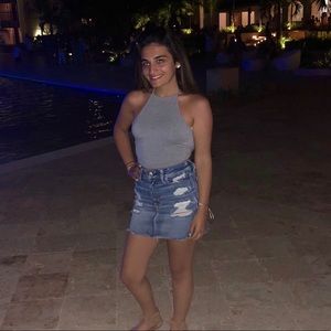 Meet your Posher, Nicole